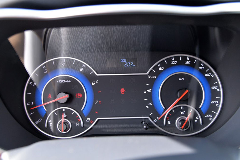 2017款 七座版 1.5T 手动适·享型 内饰