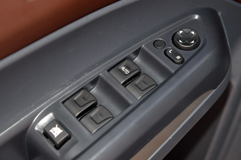 2017款 七座版 1.5T 手动适·享型 座椅空间