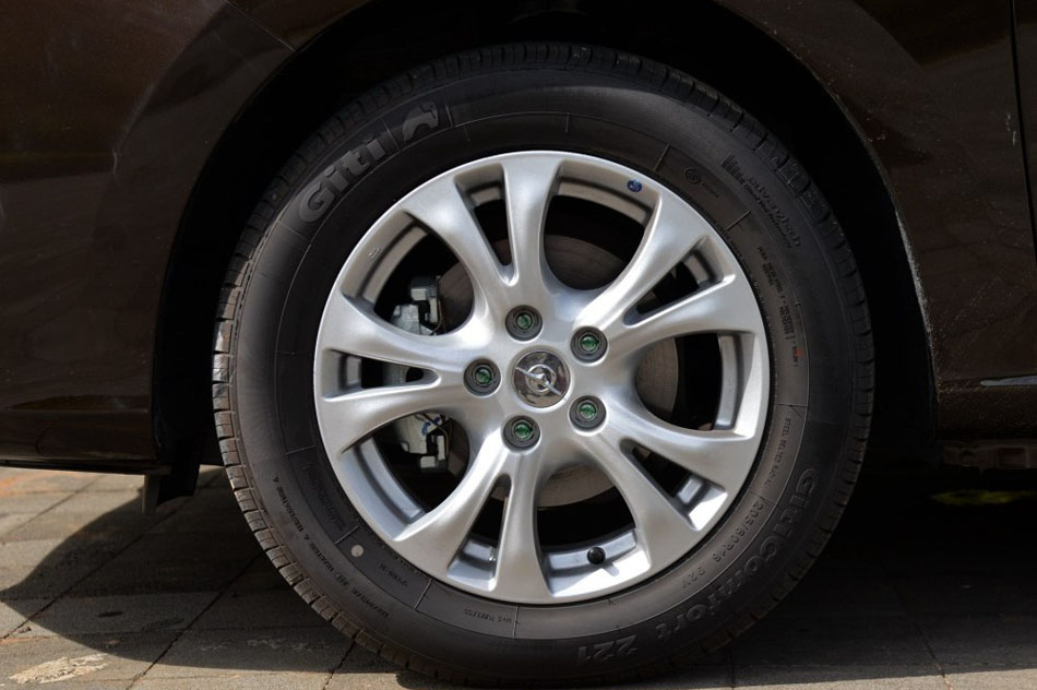 2017款 七座版 1.5T 手动适·享型 细节