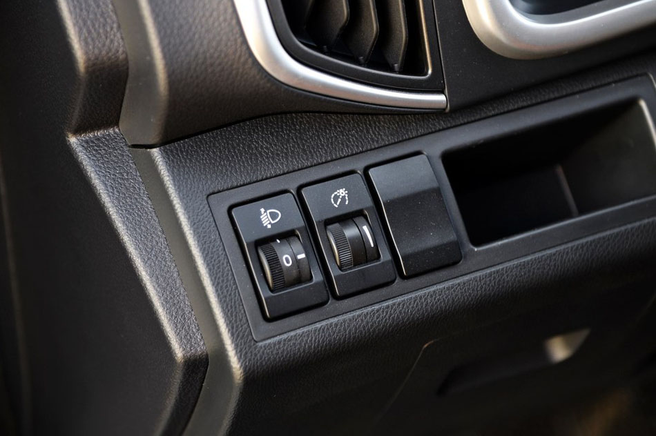 2016款 1.5L 手动互联网版 内饰