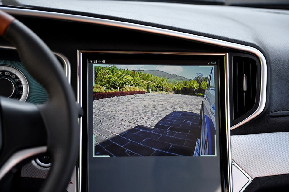 2016款 1.5L 手动互联网版 内饰