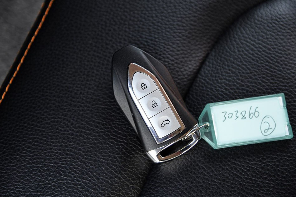 2016款 1.5L 手动互联网版 细节