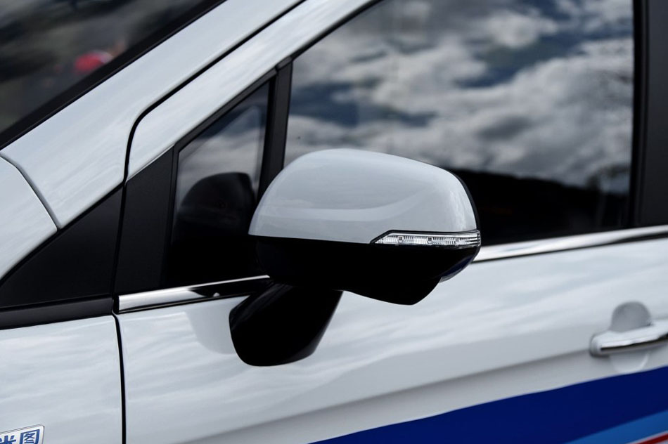 2016款 1.5L 手动互联网版 细节