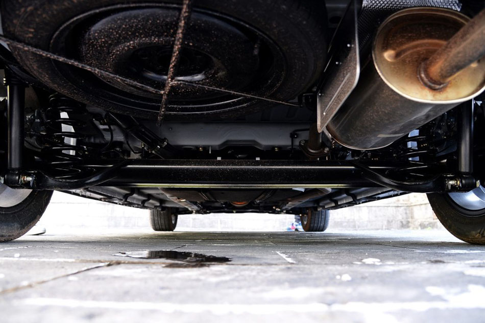 2016款 1.5L 手动互联网版 引擎底盘