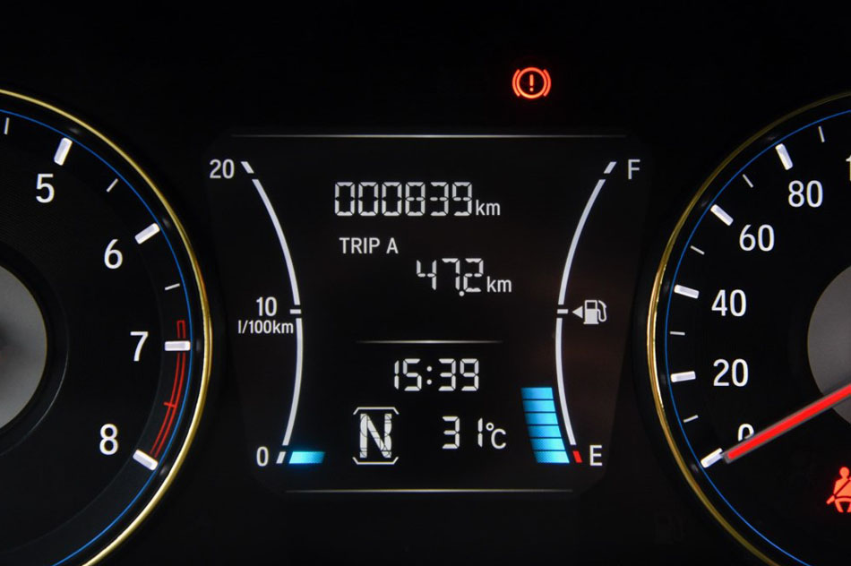 2017款 1.5L CVT风尚版 内饰