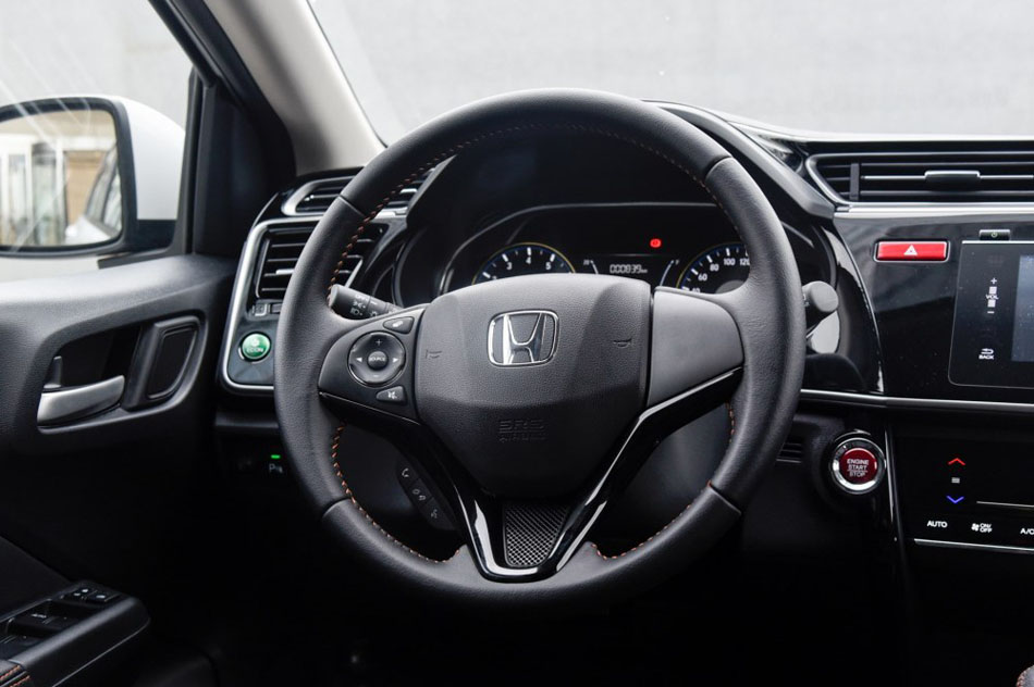 2017款 1.5L CVT风尚版 内饰