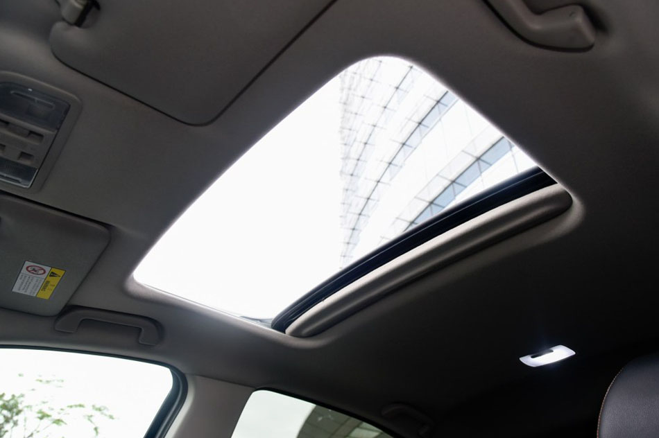 2017款 1.5L CVT风尚版 座椅空间