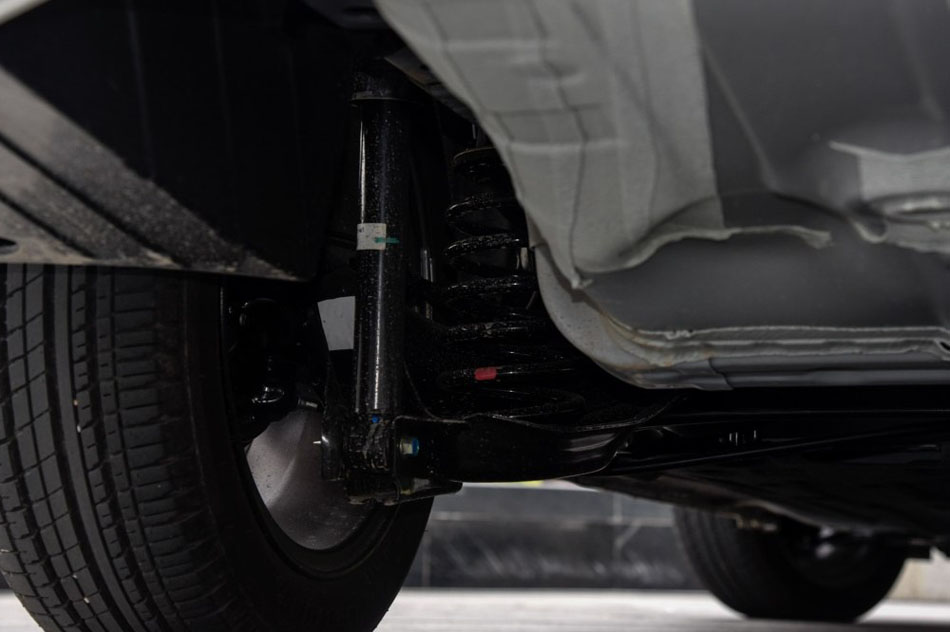 2017款 1.5L CVT风尚版 引擎底盘