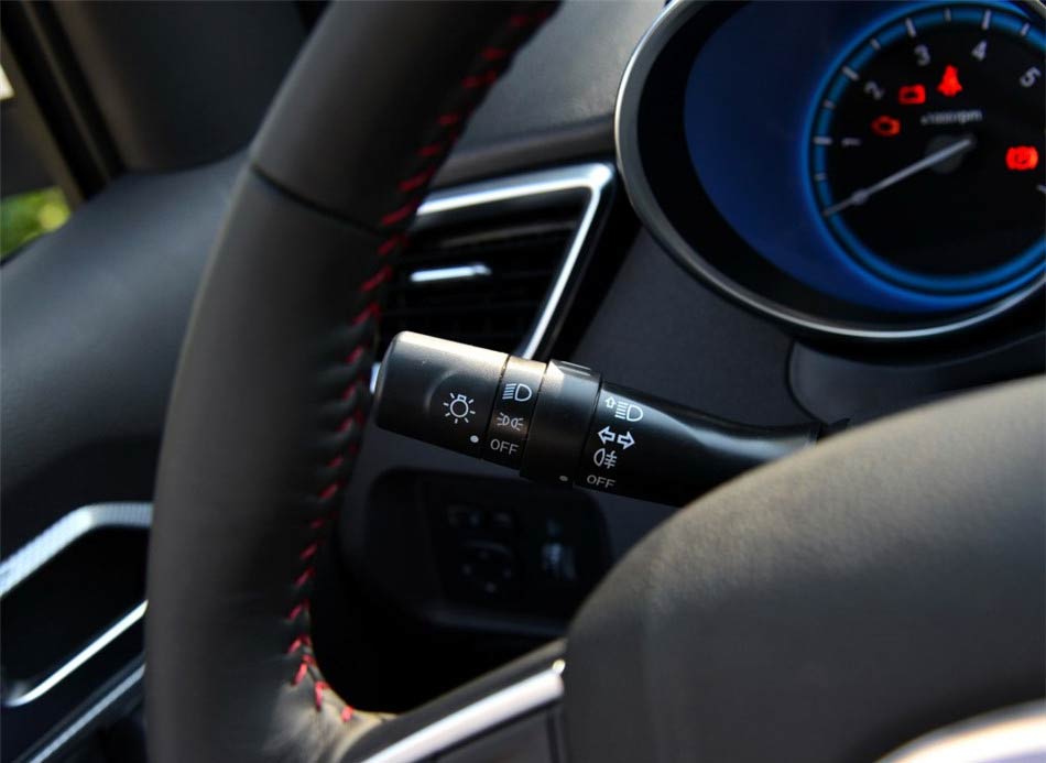 开瑞K60  2017款 1.5L 手动旗舰型 内饰功能