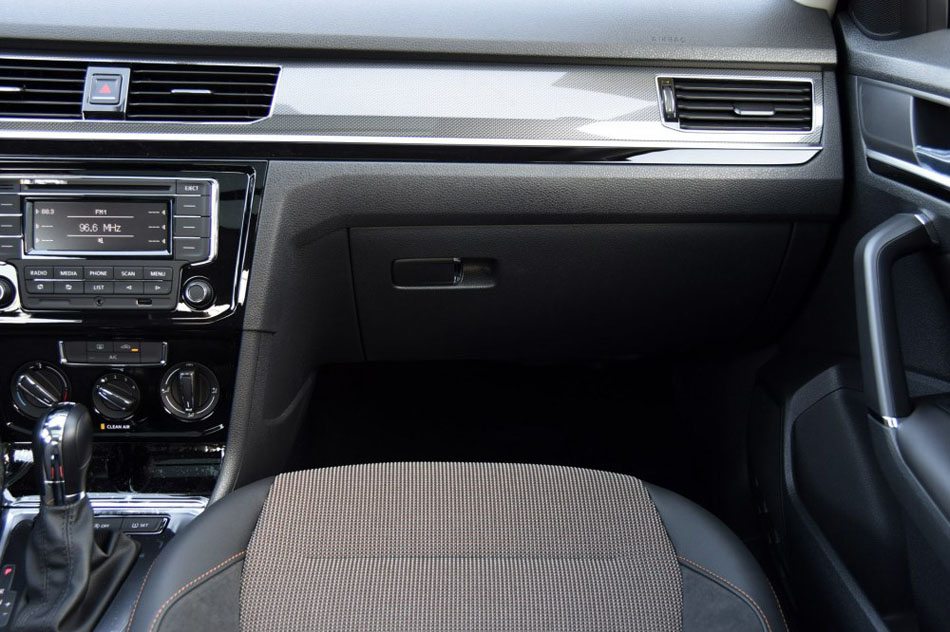 2017款 230TSI 自动舒适型 内饰