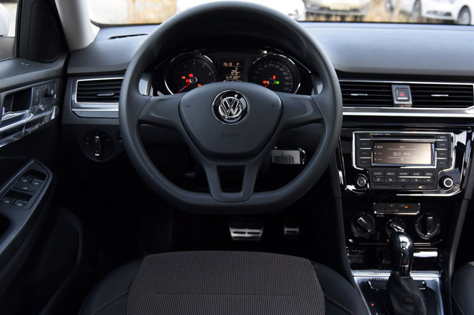 2017款 230TSI 自动舒适型 内饰