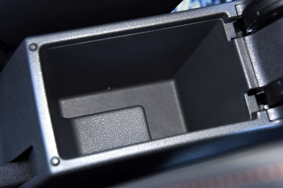 2017款 230TSI 自动舒适型 座椅空间