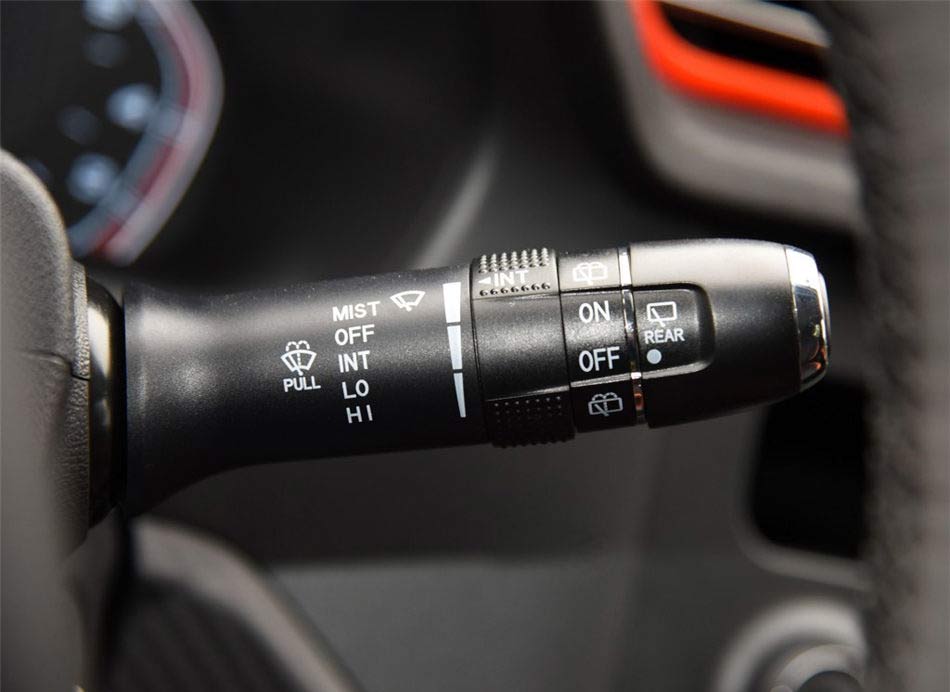 2017款 1.5L 手动都市版 内饰