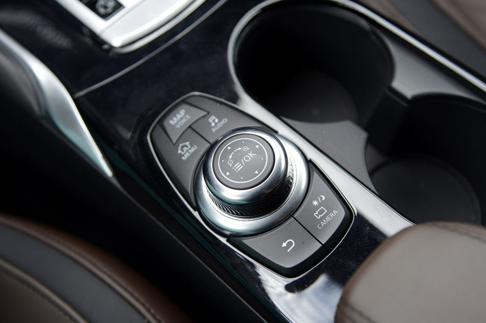 2017款 2.0T 四驱极限版 内饰