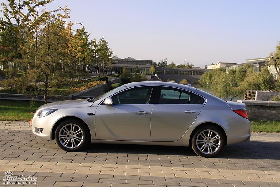 别克新君威2.0T外观实拍图