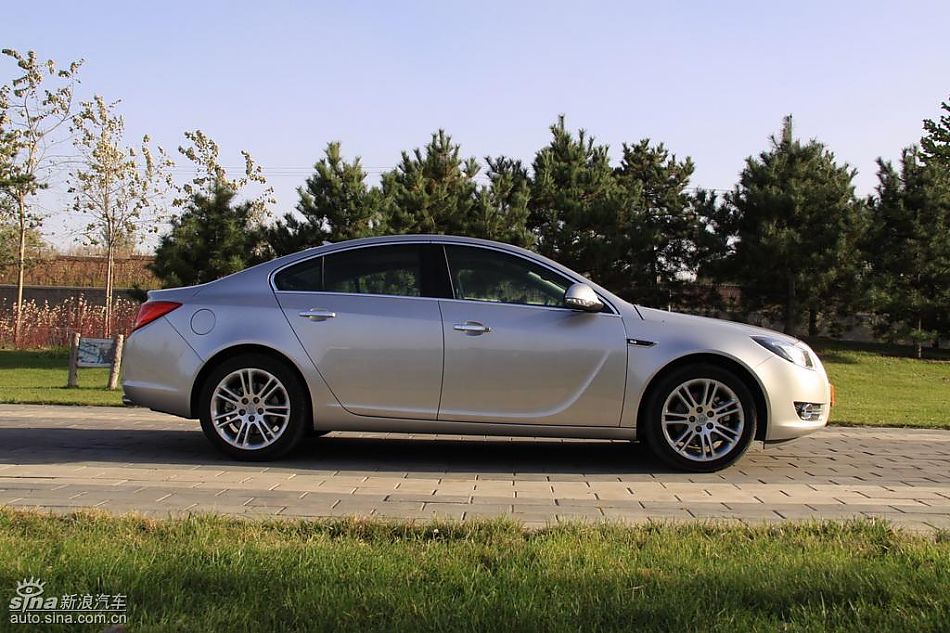 别克新君威2.0T外观实拍图