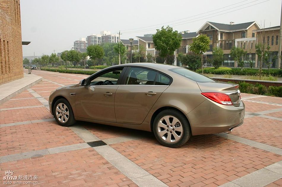 上海通用新君威1.6T到店实拍-外观