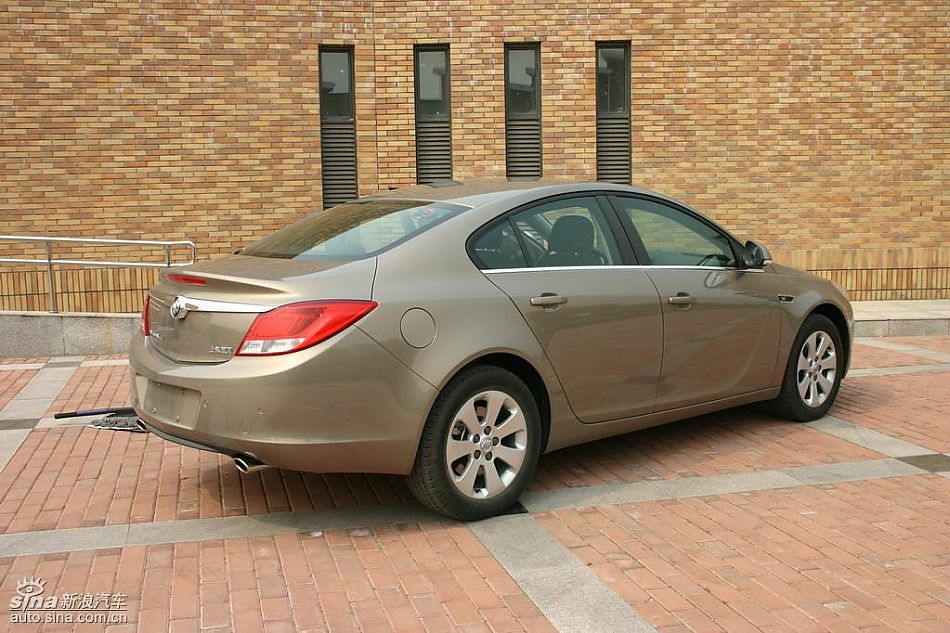 上海通用新君威1.6T到店实拍-外观