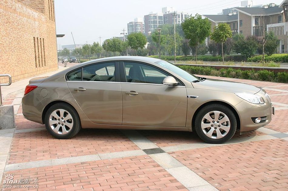 上海通用新君威1.6T到店实拍-外观