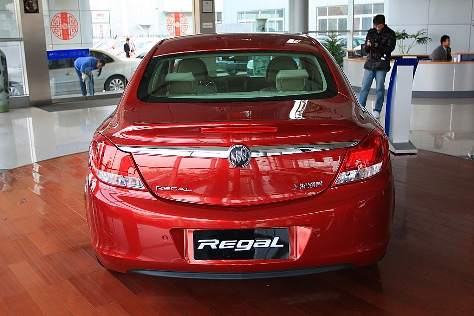 上海通用别克新君威到店实拍-外观