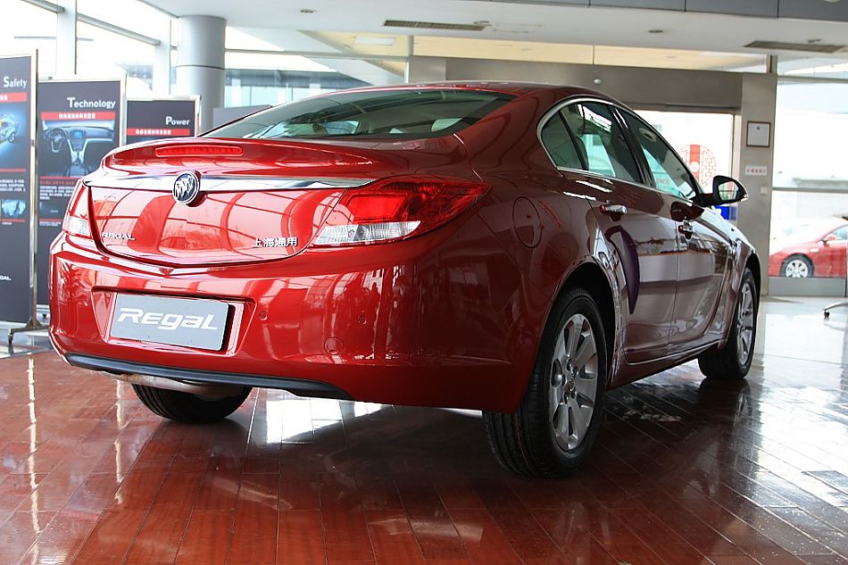 上海通用别克新君威到店实拍-外观