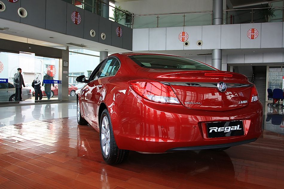 上海通用别克新君威到店实拍-外观