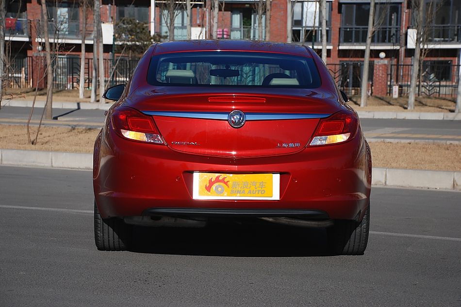 新君威2.0外观图片