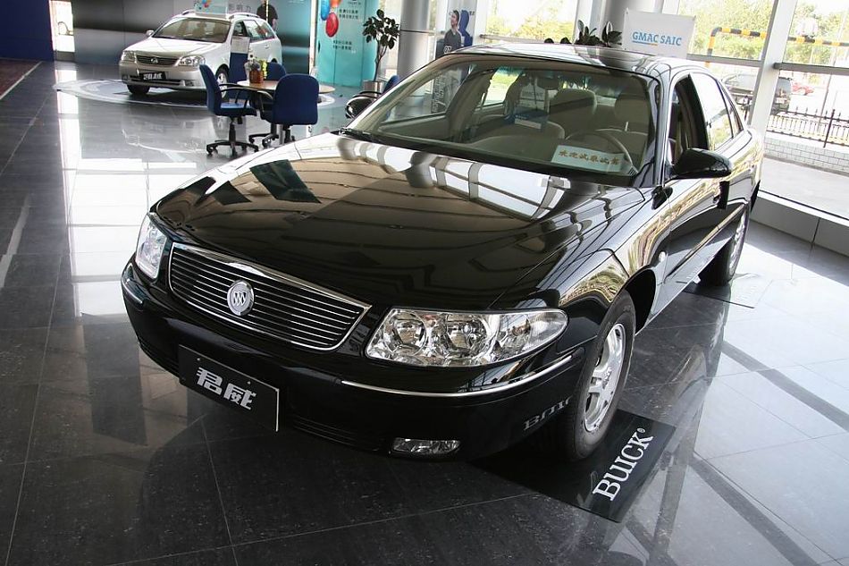 上海通用君威外观