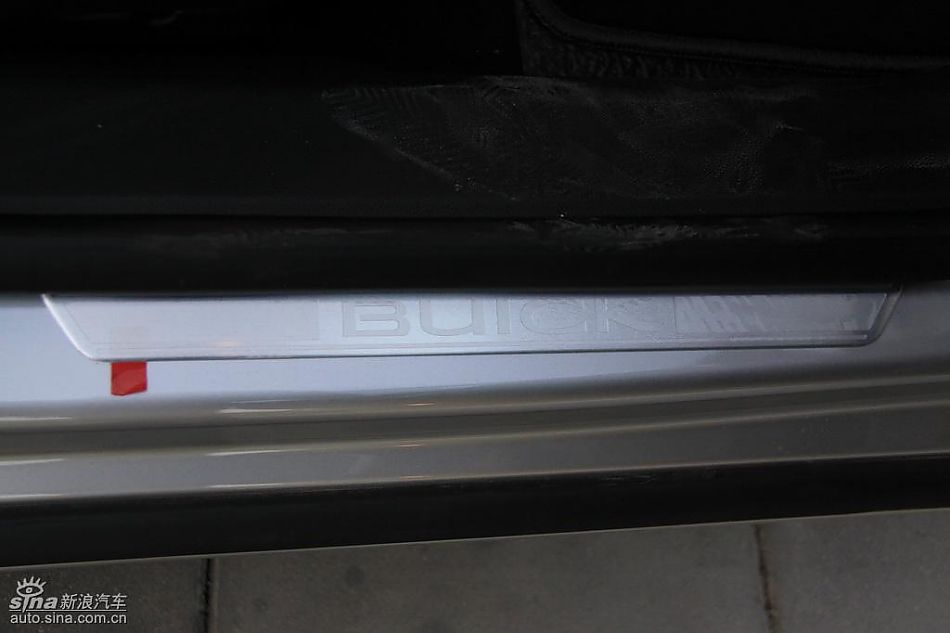 别克新君威2.0T内饰实拍图