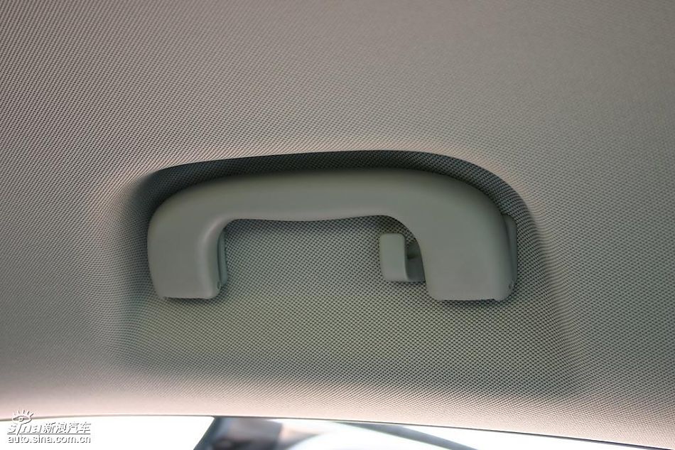 上海通用新君威1.6T到店实拍-内饰