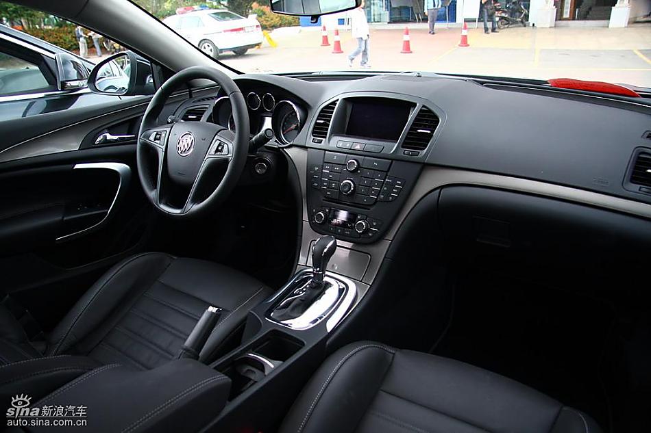 别克新君威2.0T试驾实拍图内饰