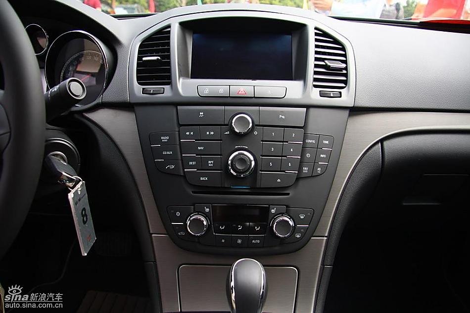 别克新君威2.0T试驾实拍图内饰