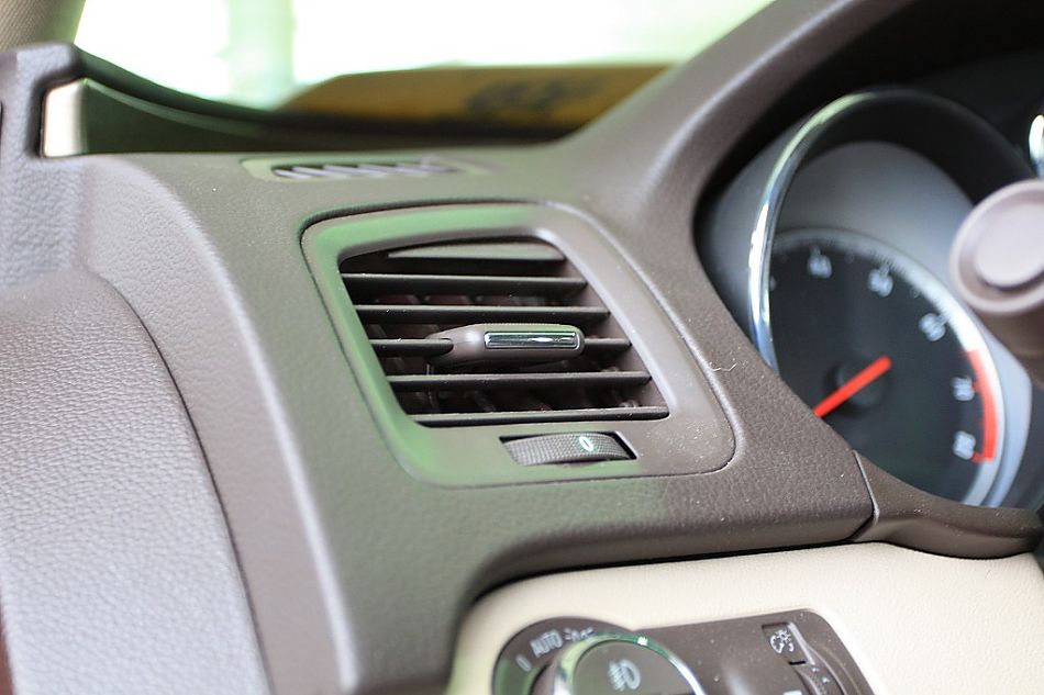 上海通用别克新君威到店实拍-内饰