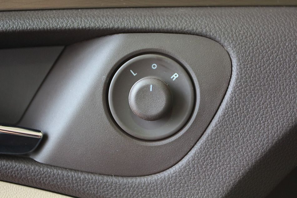 上海通用别克新君威到店实拍-内饰