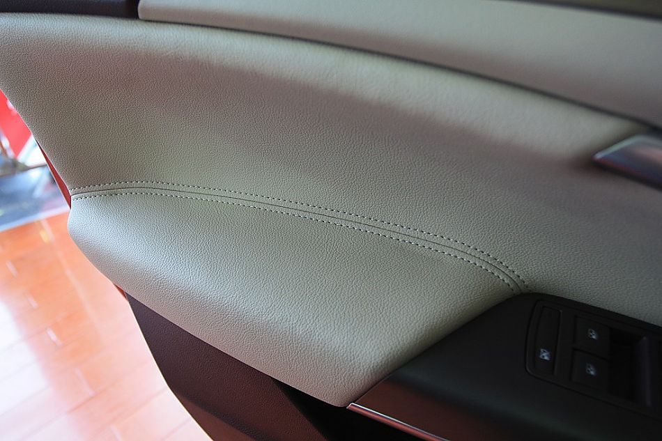 上海通用别克新君威到店实拍-内饰