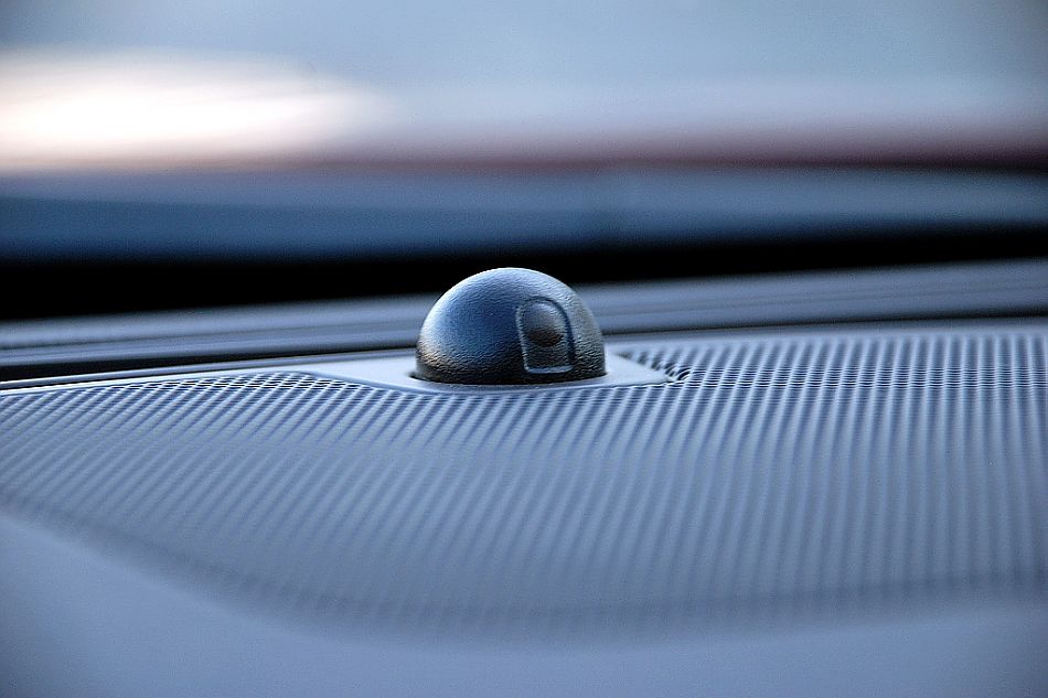 全新君威2.0内饰图片