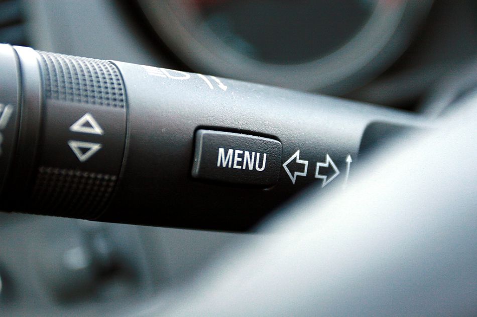 全新君威2.4内饰图片