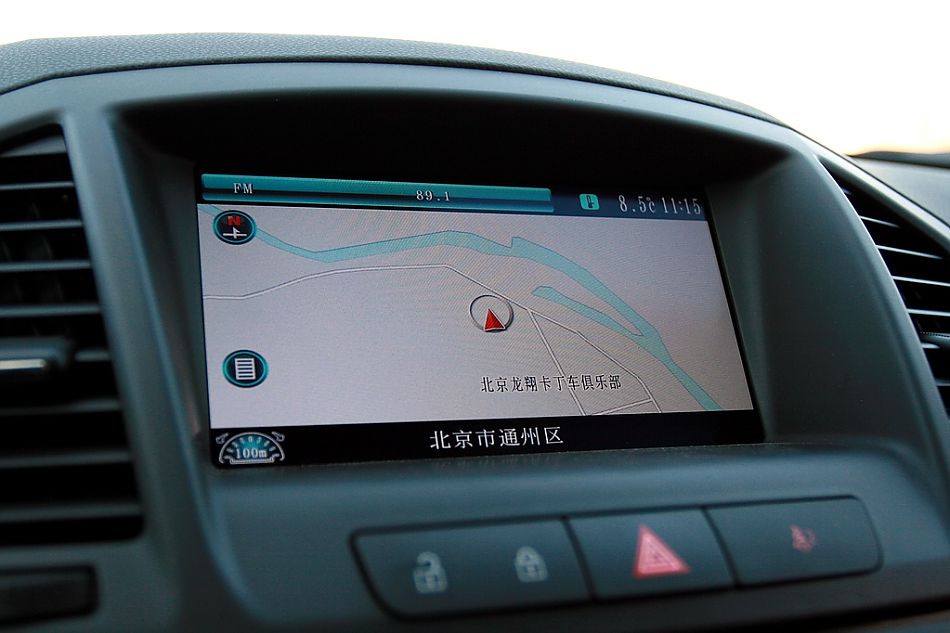 全新君威2.4内饰图片