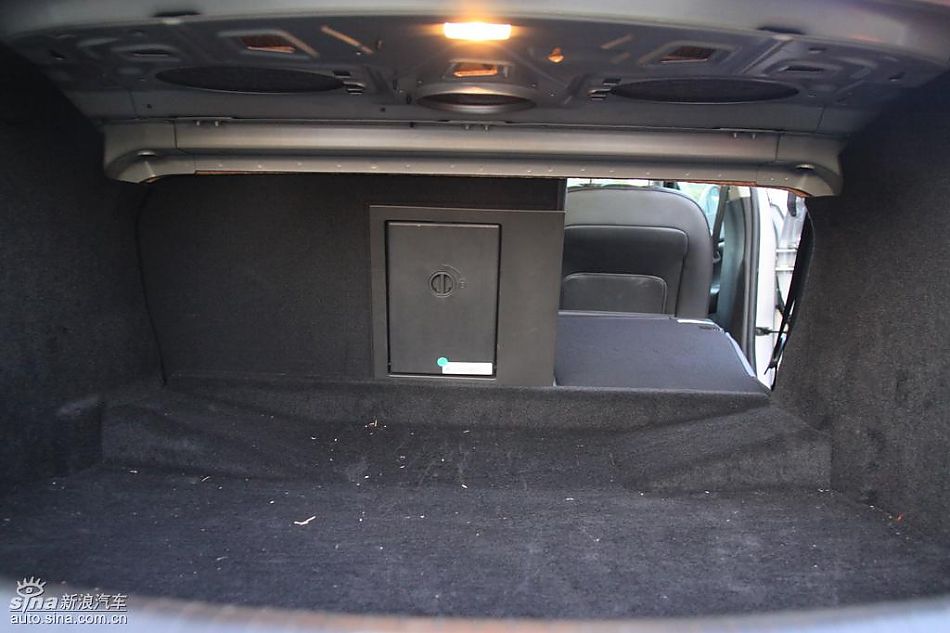 别克新君威2.0T内饰实拍图