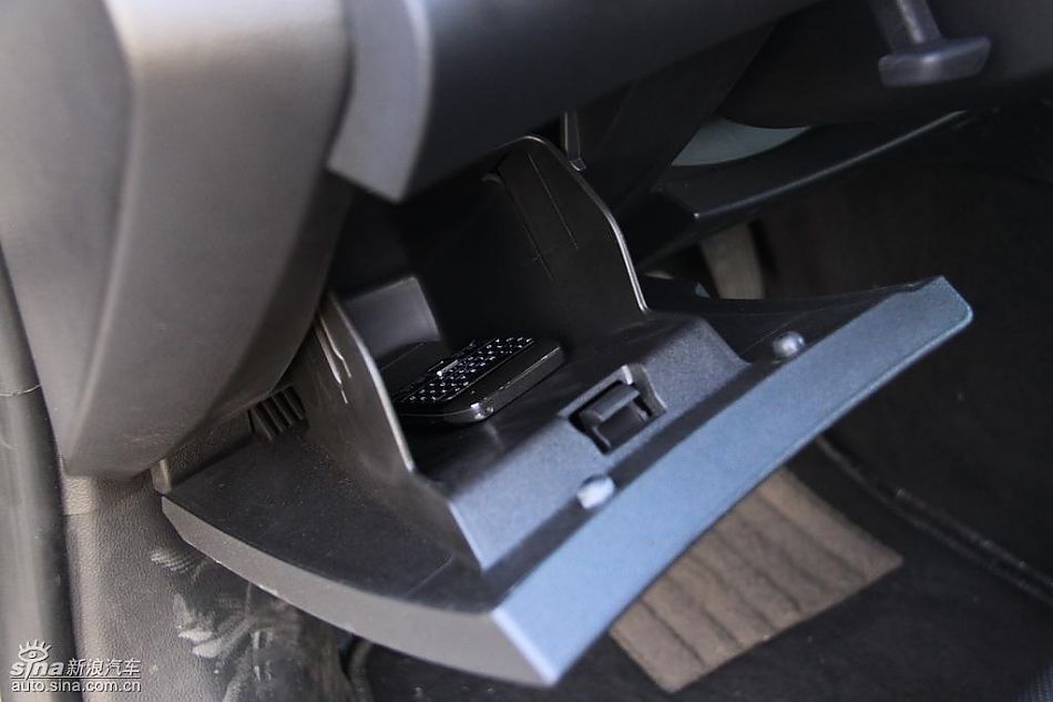 别克新君威2.0T内饰实拍图