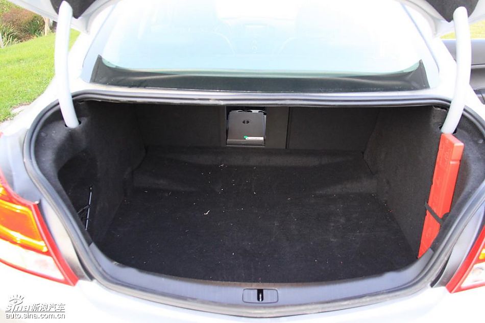 别克新君威2.0T内饰实拍图