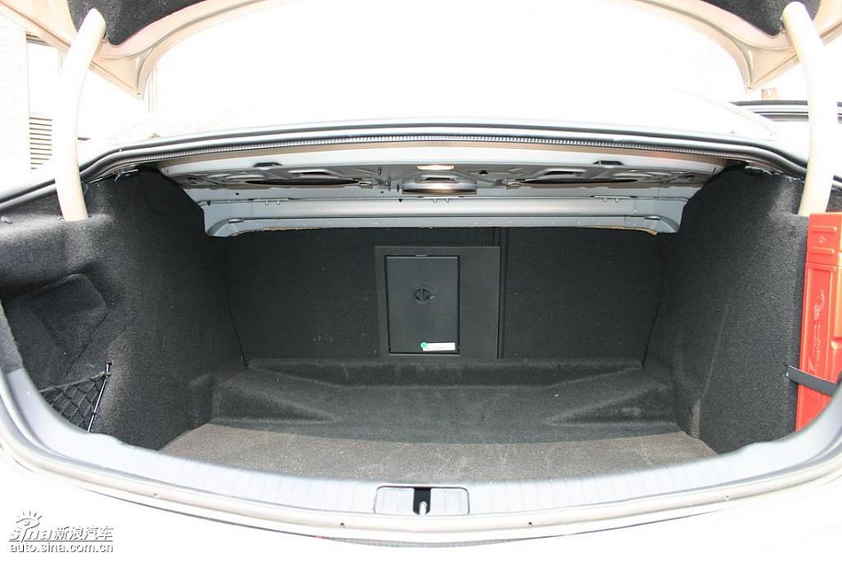 上海通用新君威1.6T到店实拍-其他