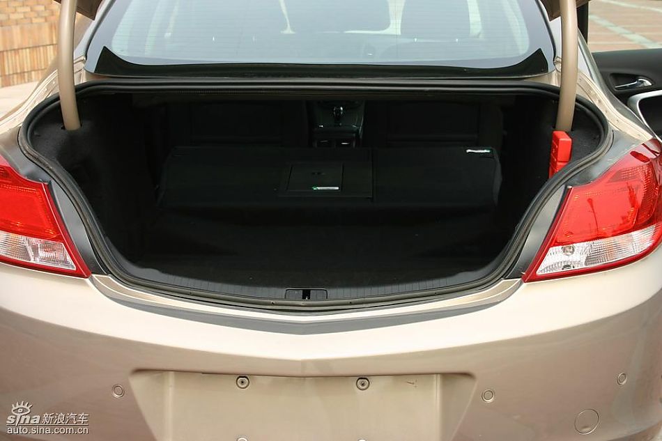 上海通用新君威1.6T到店实拍-其他