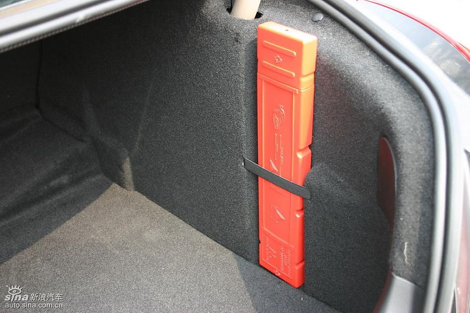 上海通用新君威1.6T到店实拍-其他