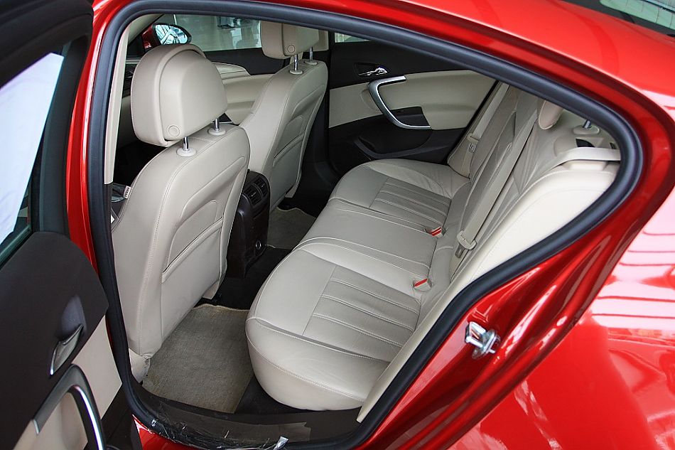 上海通用别克新君威到店实拍-内饰