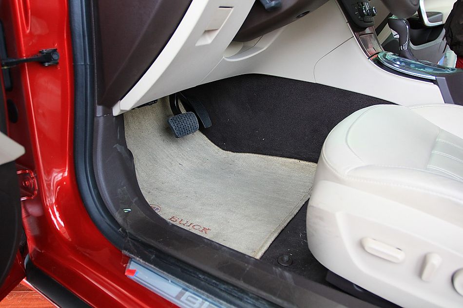 上海通用别克新君威到店实拍-内饰