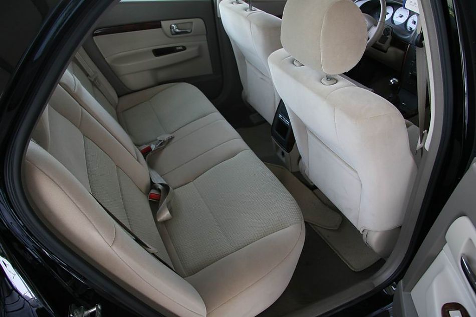 上海通用君威座椅