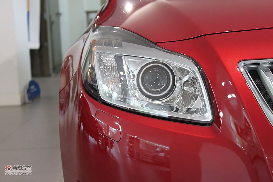 新君威外观细节