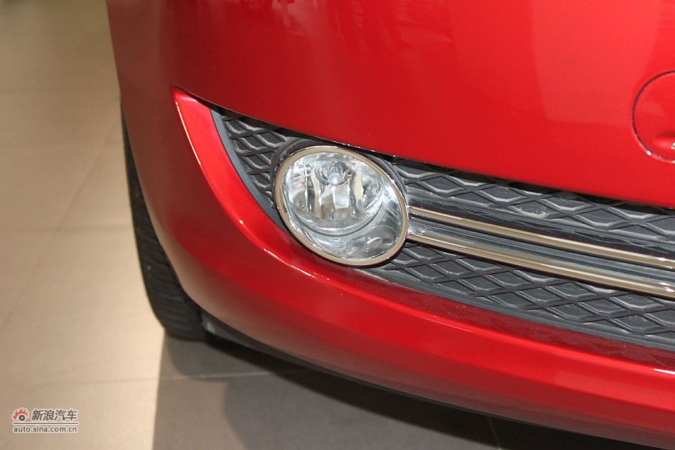 新君威外观细节