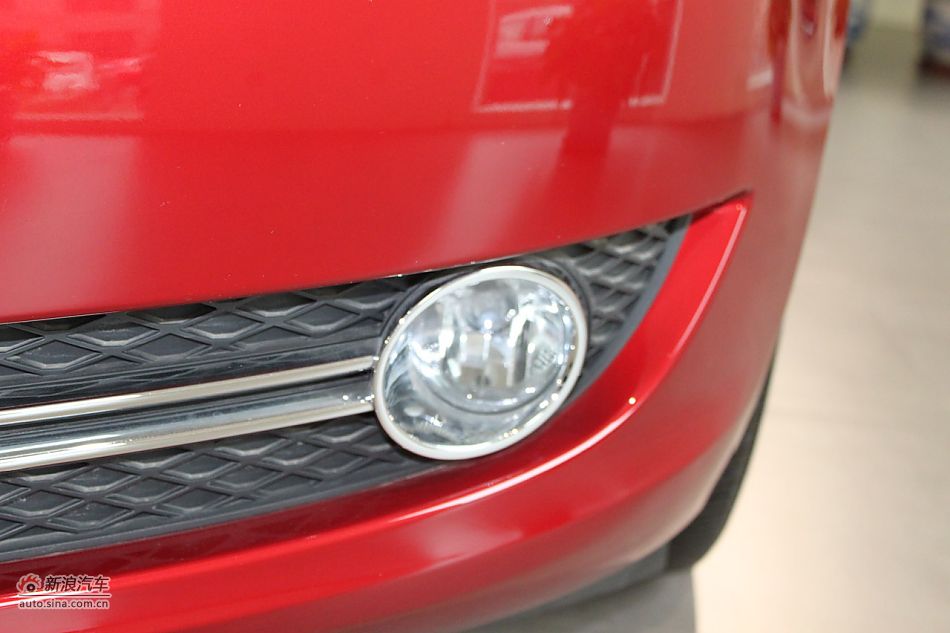 新君威外观细节